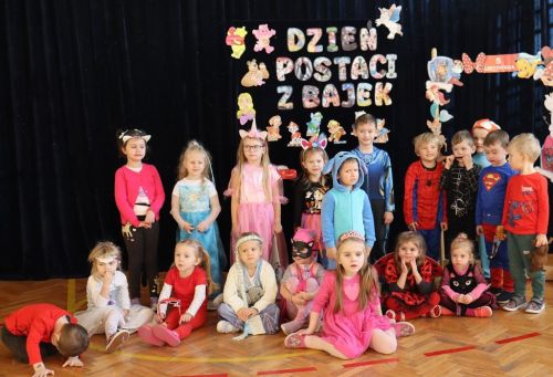 Czytaj więcej: MIĘDZYNARODOWY DZIEŃ POSTACI Z BAJEK