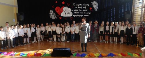 Czytaj więcej: „DZIEŃ BABCI I DZIADKA”
