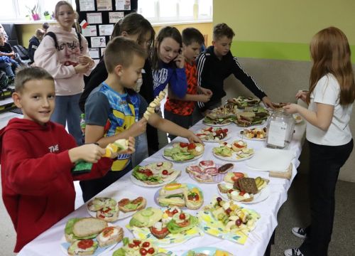 Czytaj więcej: „EUROPEJSKI DZIEŃ ZDROWEGO JEDZENIA I GOTOWANIA”