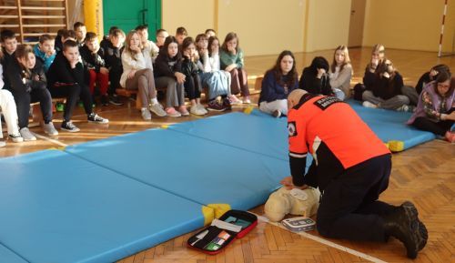 b_500_500_16777215_00_images_szkolne_aktualnosci_Ratownik25_IMG_9226.JPG