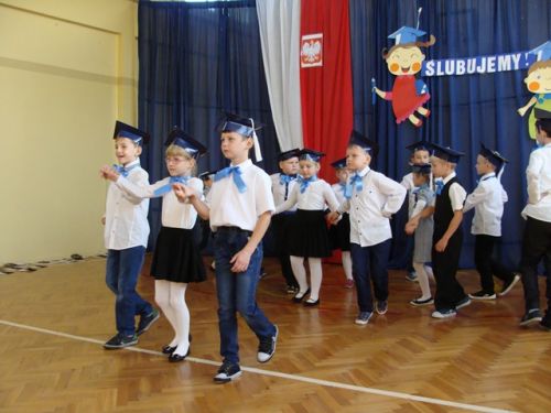 b_500_500_16777215_00_images_szkolne_aktualnosci_pasowanie14_dsc06099.jpg